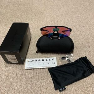 New mens Oakley Radar EV Path Prizm lenses golf sunglasses
